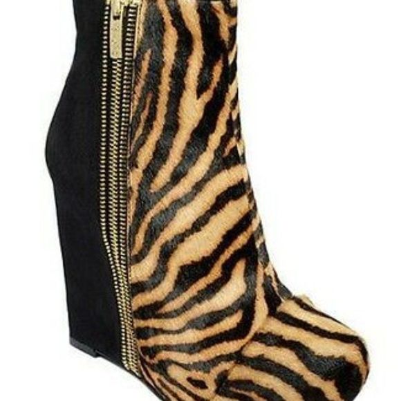 Rachel Rachel Roy Camino Wedge Bootie - Picture 2 of 5